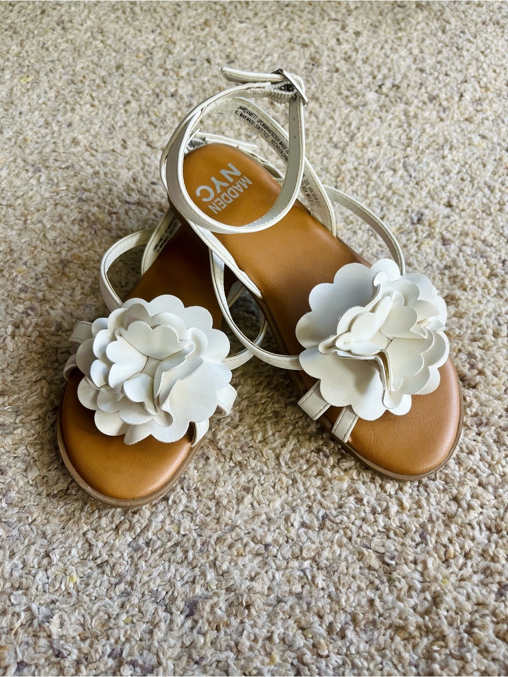 Madden NYC White Floral Sandals - Size 1